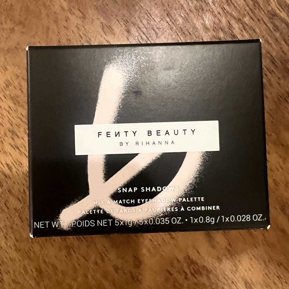 NIB-Fenty Beauty Snap Shadows